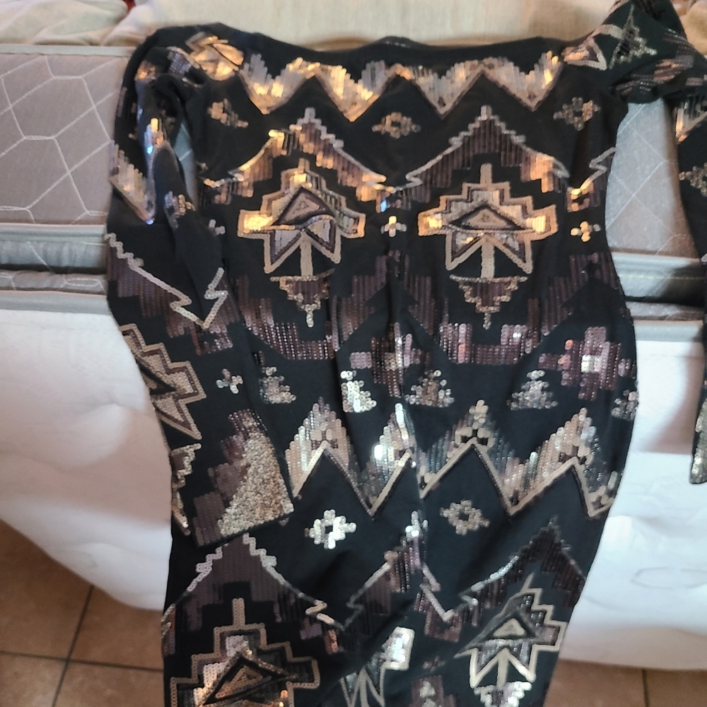 Express sequence dress